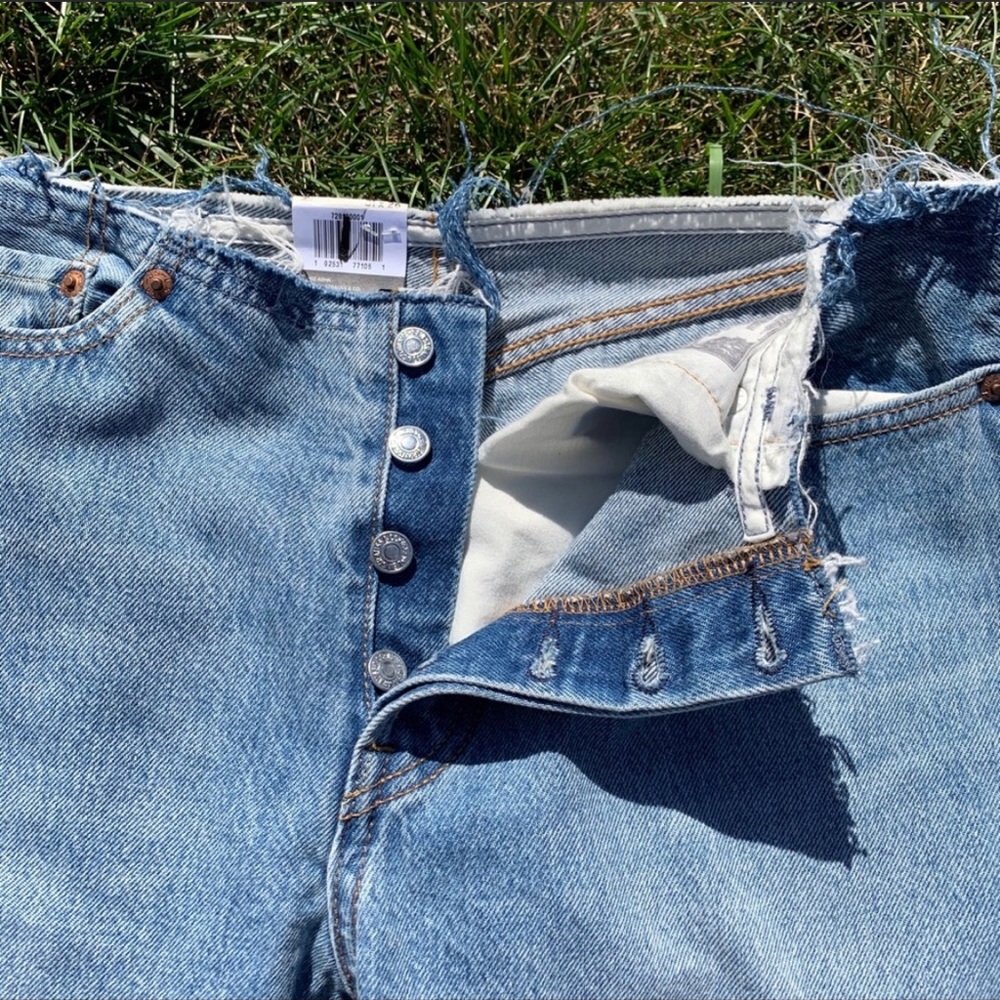 Levi’s 501 Customized in Half Moon, Size 31 x 26 - Picture 9 of 13
